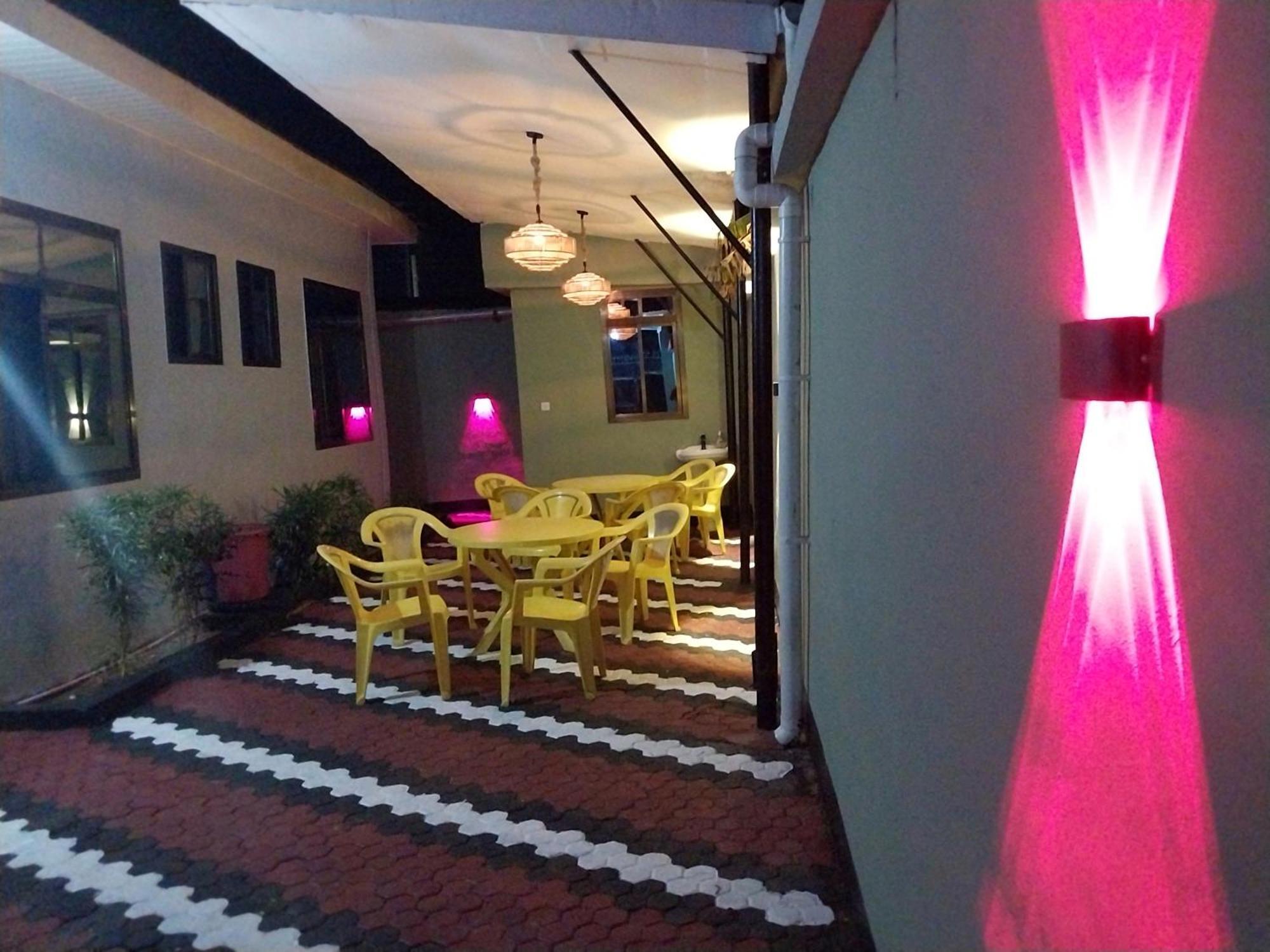 California Lodge 바가모요 외부 사진
